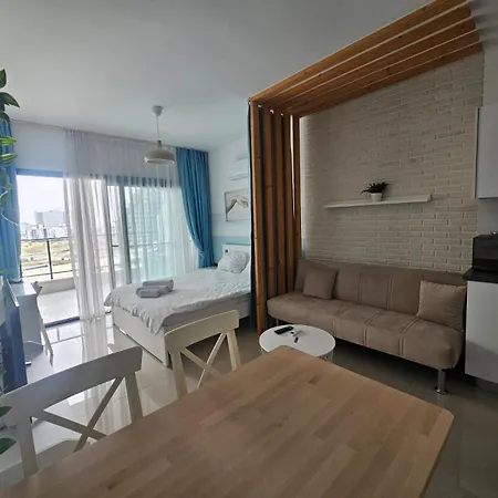 Apartment Spacious With Sea And Pool Views Trikomo