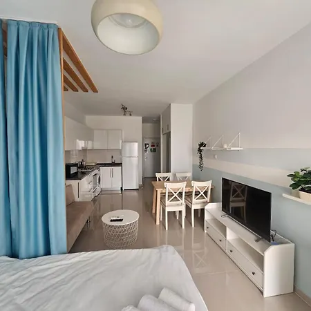 Caesar Italius Apartment