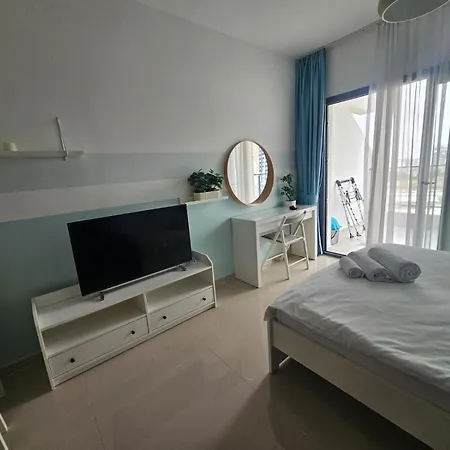 Apartment Spacious With Sea And Pool Views Trikomo