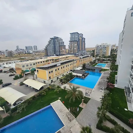 Apartment Spacious With Sea And Pool Views