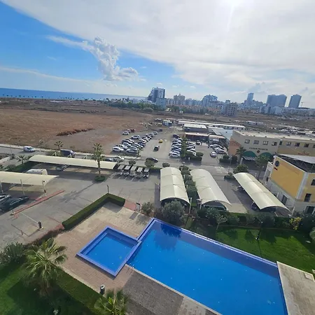 Spacious With Sea And Pool Views Trikomo